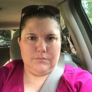 Meet your Posher, Cynthia